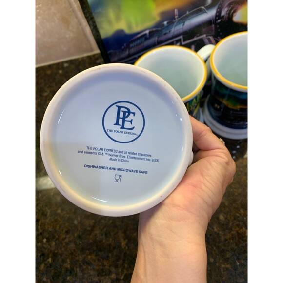 Polar Express Mugs (4) with Matching Bag NEW - Picture 6 of 6